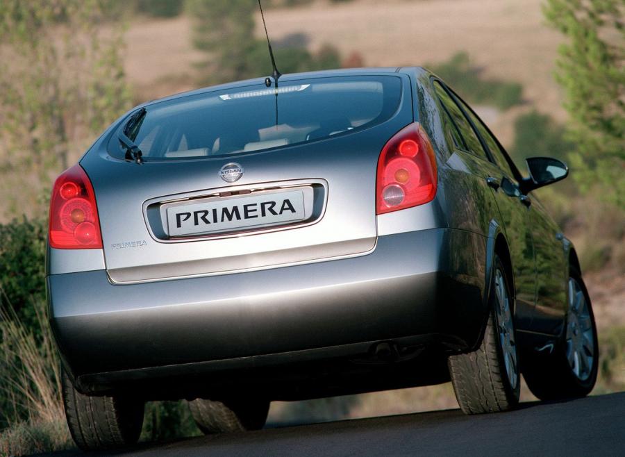  Nissan Primera Hatchback 2002 года  (фото 7 из 15)